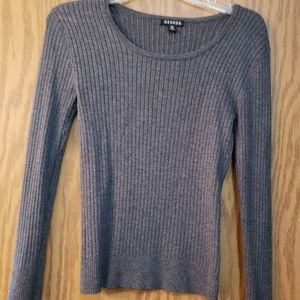 Beautiful, like new, soft, long sleeve, round neck gray sweater. Size small.